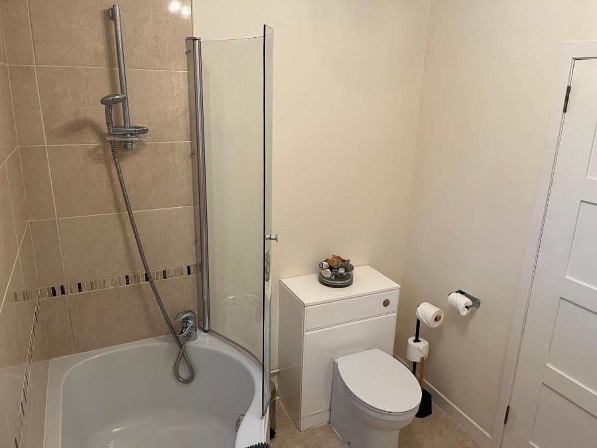Comfortable 3 Bedroom Home In אבימור מראה חיצוני תמונה